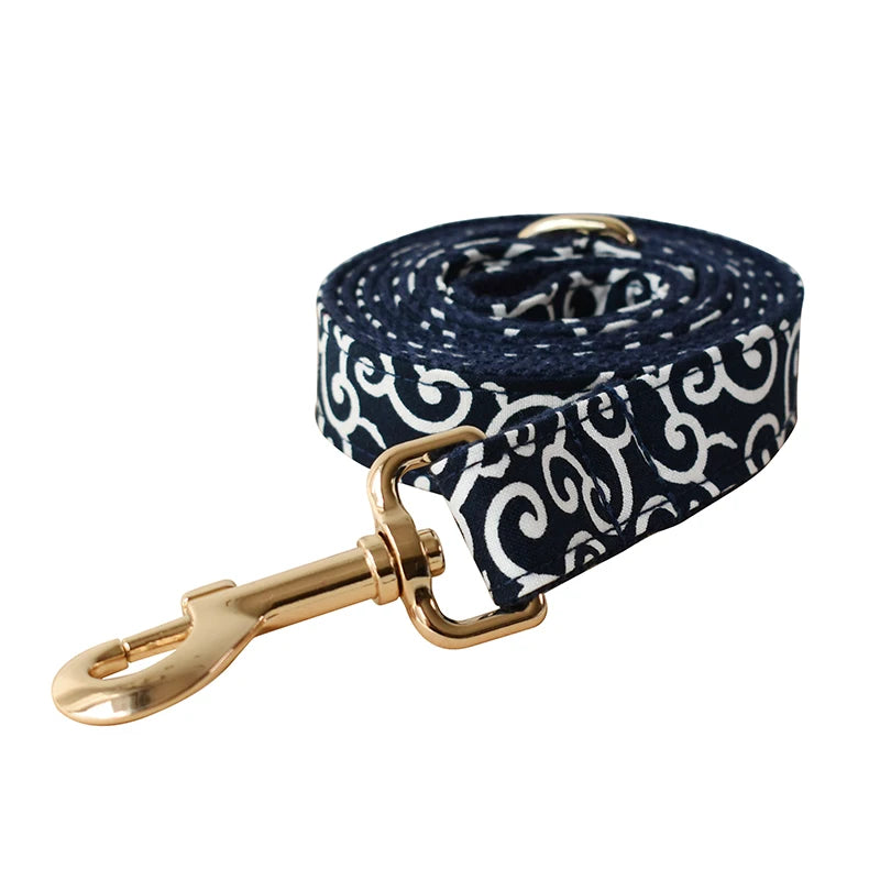 Collier et laisse personnalisés pour chien – nœud gravé