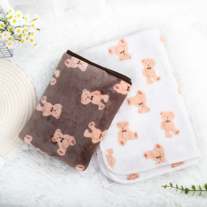 Plaid moelleux motif empreintes pour chien et chat
