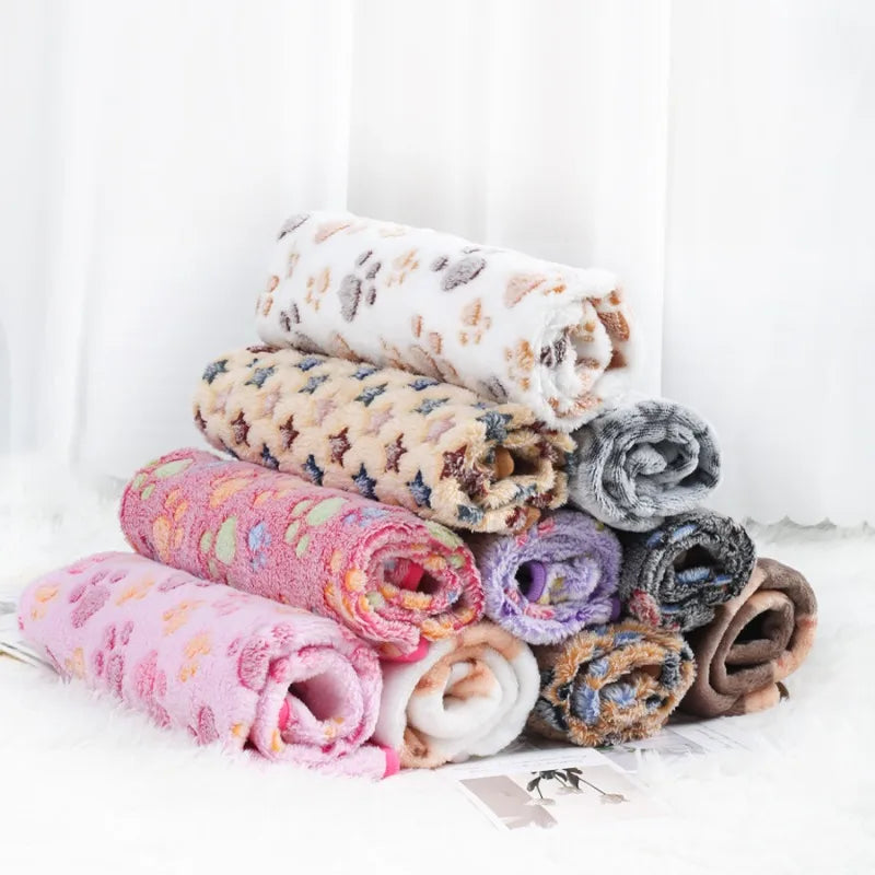 Plaid moelleux motif empreintes pour chien et chat